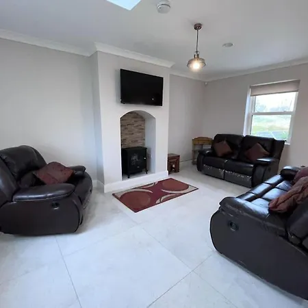 New Atherny Overlooking The Fields Of Athenry 別荘