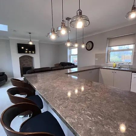 別荘 New Atherny Overlooking The Fields Of Athenry