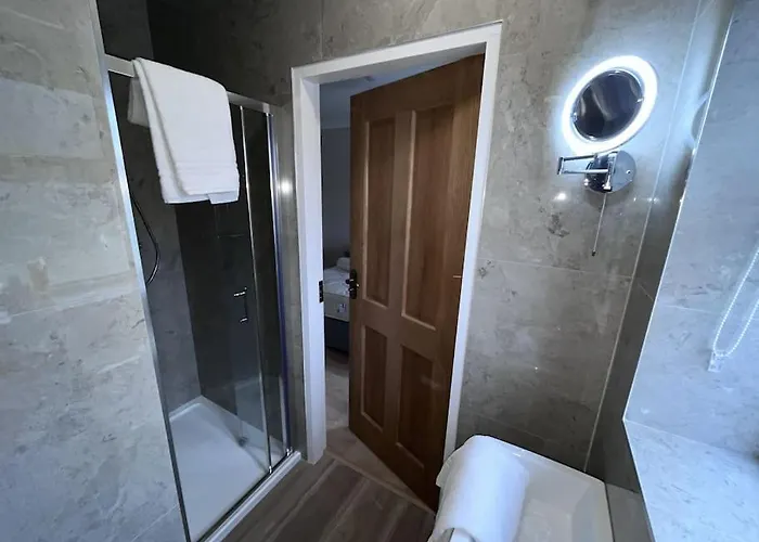 Konukevi Reilly's Galway